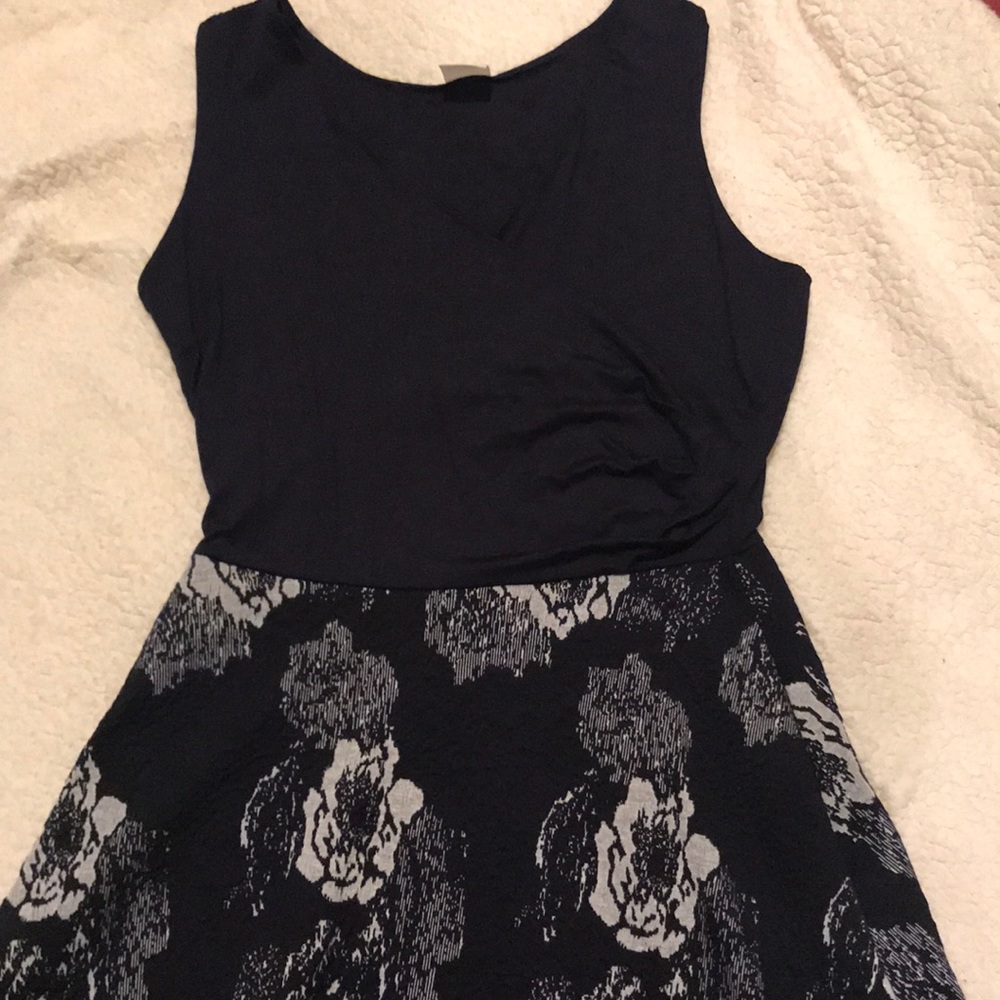 Blue floral sleeveless dress